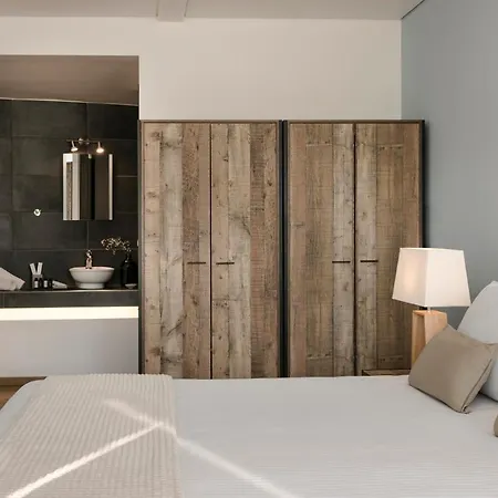 דירה Aria Acropolis Suites, Troulanda *